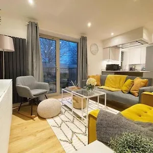  Holiday home 3 York Mews