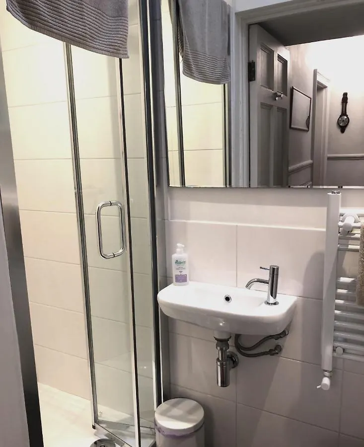 Lauras Townhouse Apartments Thomas Street Townhouse Bath 0*,