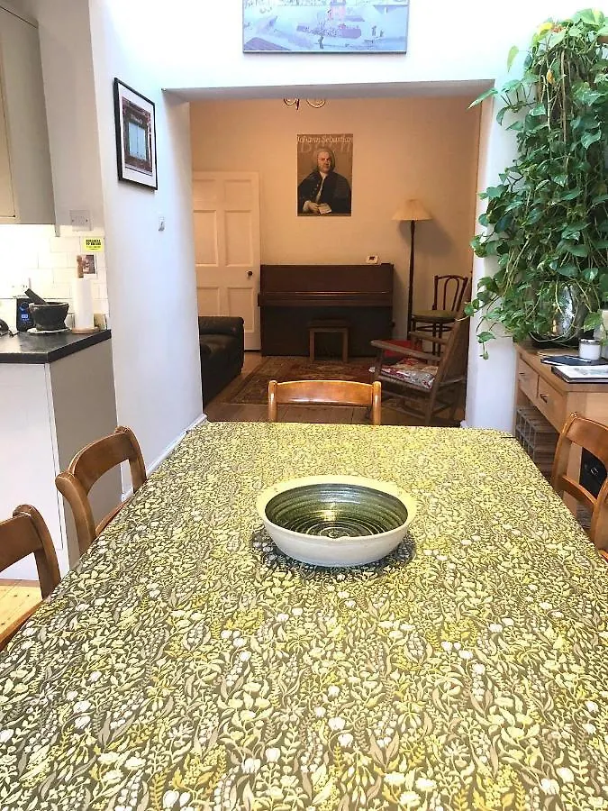 Lauras Townhouse Apartments Thomas Street Townhouse Bath Holiday home