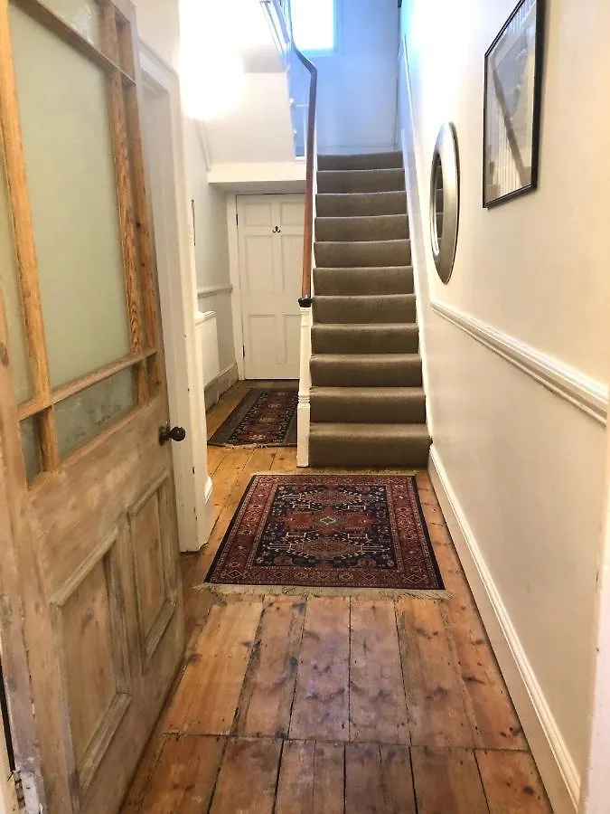 Lauras Townhouse Apartments Thomas Street Townhouse Bath Holiday home